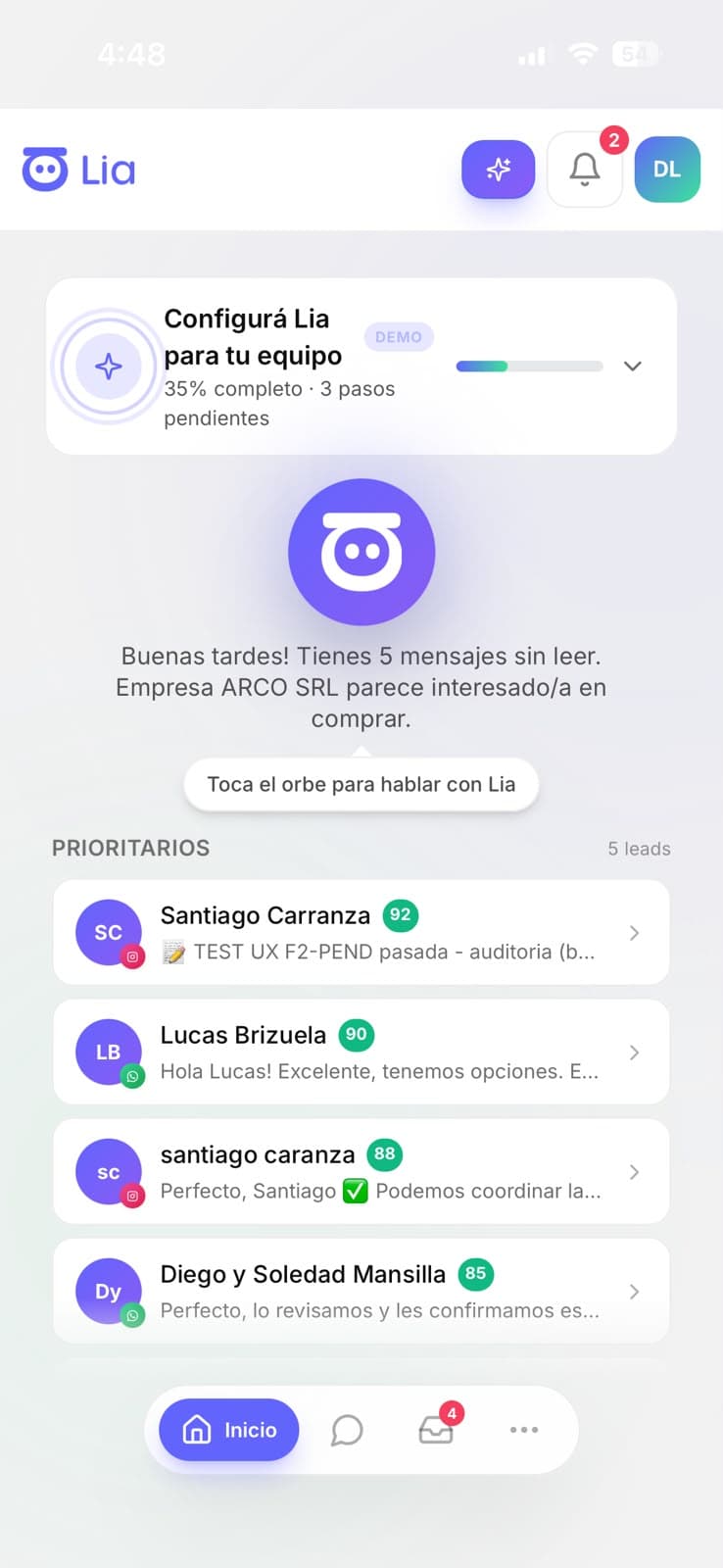 LIA en el celular: resumen del día con mensajes sin leer y los leads prioritarios con su puntaje y canal